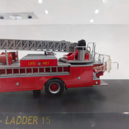 Code 3 1/64 Chicago Mack CF Rear Mount Ladder Truck 15 (12816) image number 4