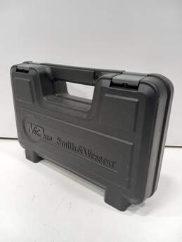 Smith & Wesson Pistol Storage Case alternative image