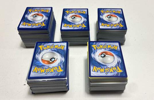 Assorted Pokémon TCG Common, Uncommon and Rare Trading Cards (600 Plus Cards) image number 2