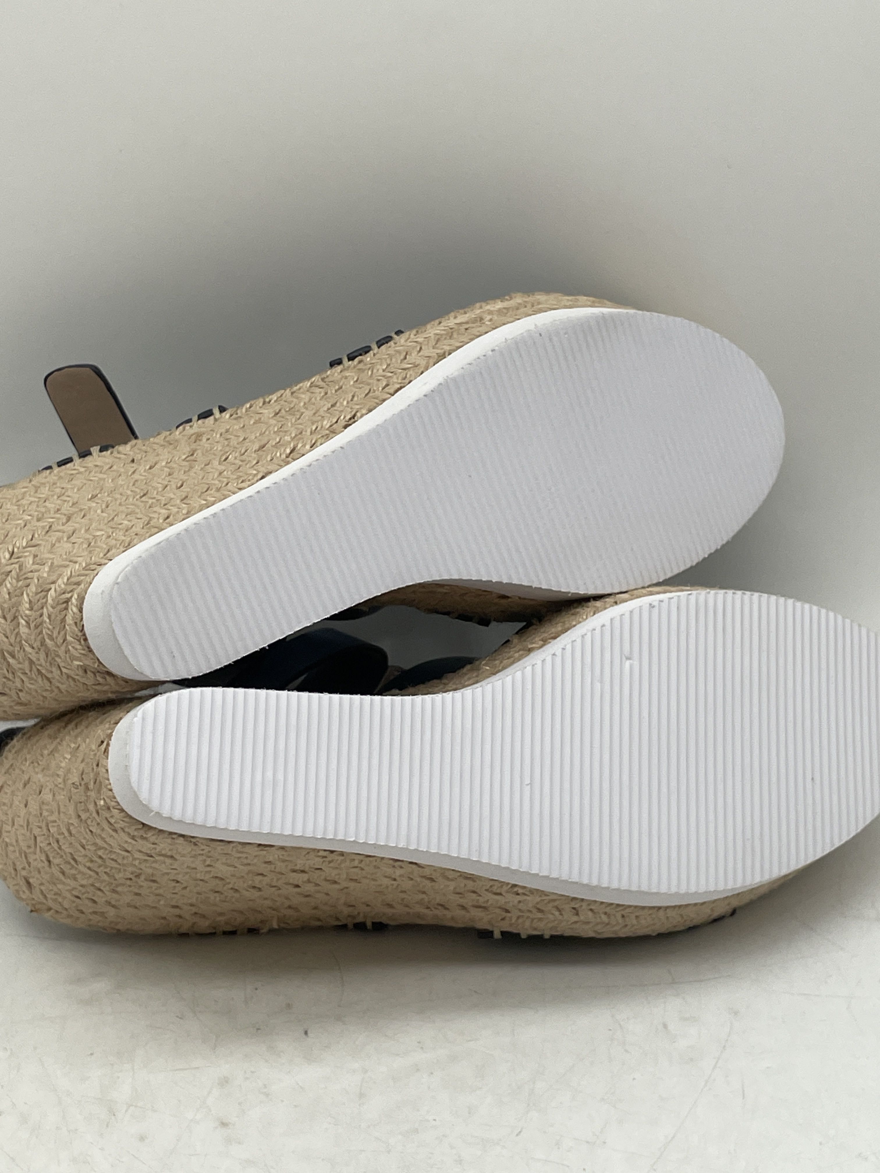 65% OFF on Lotto Men Beige Grey Sandals on Flipkart | PaisaWapas.com