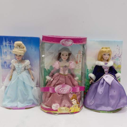 3 Disney Princess Dolls image number 1