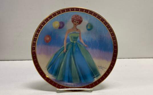 The Danbury Mint 1963 Barbie Collection Plates Set of 2 Collectors Plates image number 5
