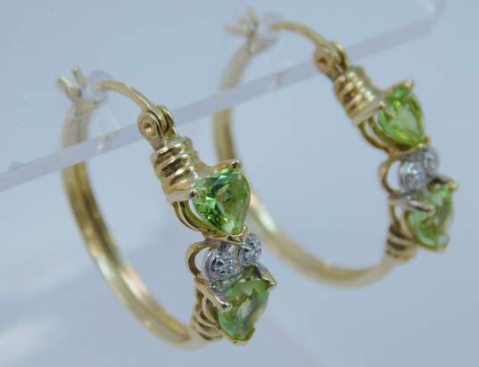 14K Gold Peridot Faceted Hearts & Sapphire Accented Hoop Earrings 3.8g image number 3