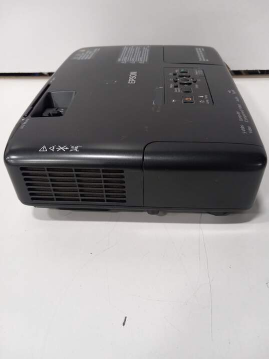 Epson H269A LCD Projector image number 3