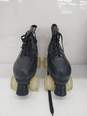 Womens Roller Skates size-8.5 used image number 1