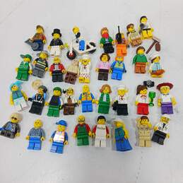 Bag of Assorted Minifigs