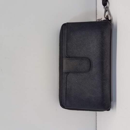 Buy the Michael Kors Smartphone Wallet Black | GoodwillFinds