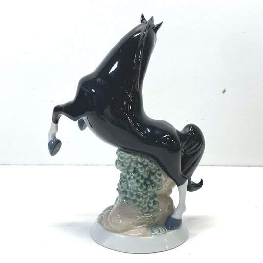 NAO / Disney Collection 10in Tall -Khan, the Horse- Porcelain Statue image number 3