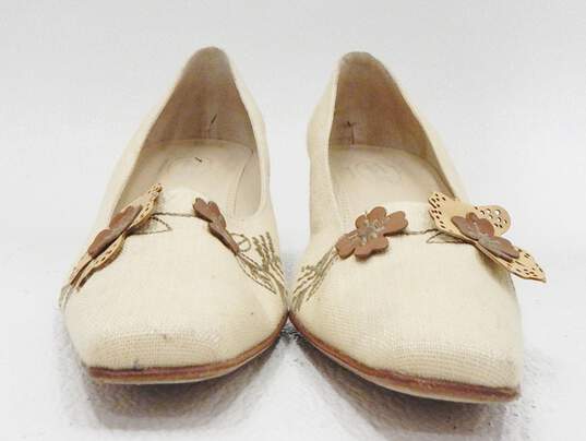 Talbots Tan Embroidered Short Heels Sz 9M image number 1
