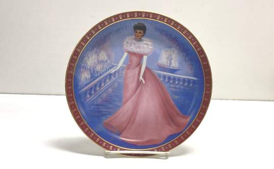 The Danbury Mint 1960 Barbie Collection Plates Set of 2 Collectors Plates image number 5