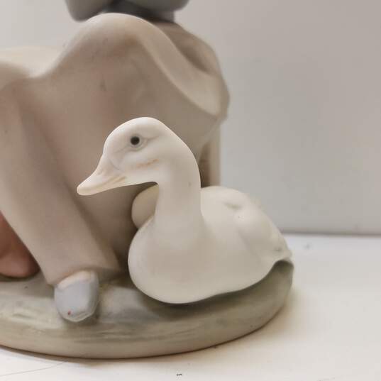 Lladro Porcelain Art Sculpture  Figurine Girl with Duck image number 5