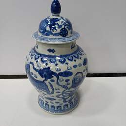 Vintage Chinese Style Blue/White Vase alternative image