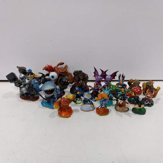 Activision Skylanders Characters Figurines Toys to Life image number 1