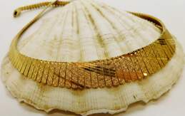 14K Gold Etched Slanted Stripes Textured Graduated Omega Chain Necklace 33.0g alternative image