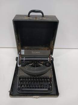 Vintage Remington Noiseless Typewriter In Case
