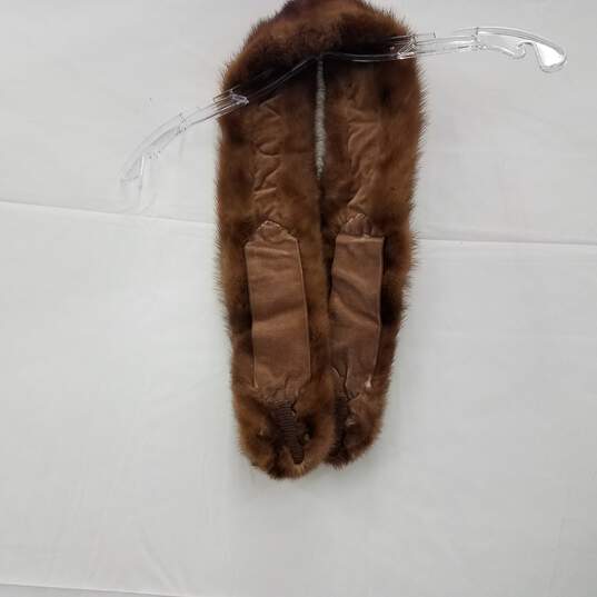 Schumaker Fur Co Mink Fur Collar 32" image number 2