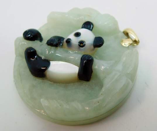 14K Gold Bail Carved Jade Onyx & Mother of Pearl Panda Climbing Bamboo Circle Statement Pendant 17.7g image number 4