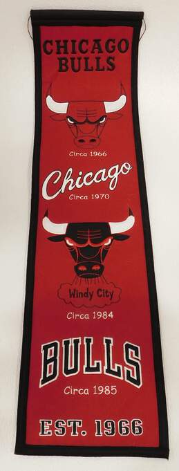 VTG Chicago Bulls Heritage Banner Winning Streak Red Black Wool