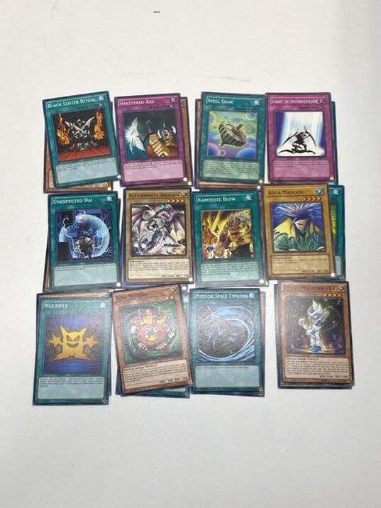 Assorted YU-GI-OH! TCG and CCG Trading Cards (600 Plus) image number 3