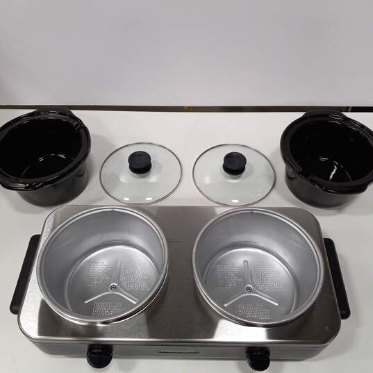Bella Triple Slow Cooker Buffet & Server 3 -1.5 Quart Oval Shaped Stoneware  Pots