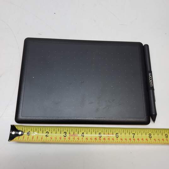 One by Wacom Pen Tablet Model CTL-472 Untested image number 4