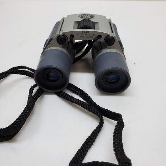 GE 8x22@100YDS Compact Binoculars w/Case image number 3