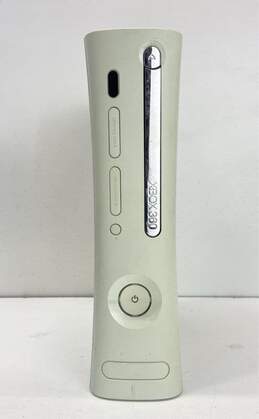 Microsoft Xbox 360 Console For Parts or Repair alternative image