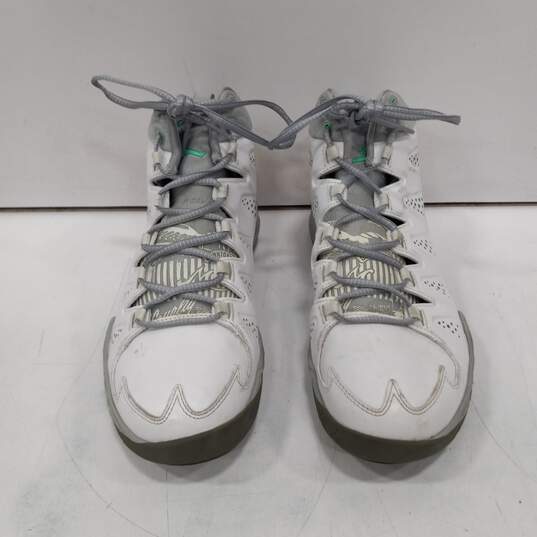 Jordan Men's 629876-105 Melo M10 White/Gray Shoes Size 9 image number 1