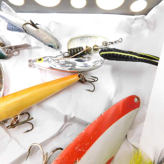 Mixed Lot of Fishing Lures Rapala Floating and Mepps Comet Spinner Bait image number 4