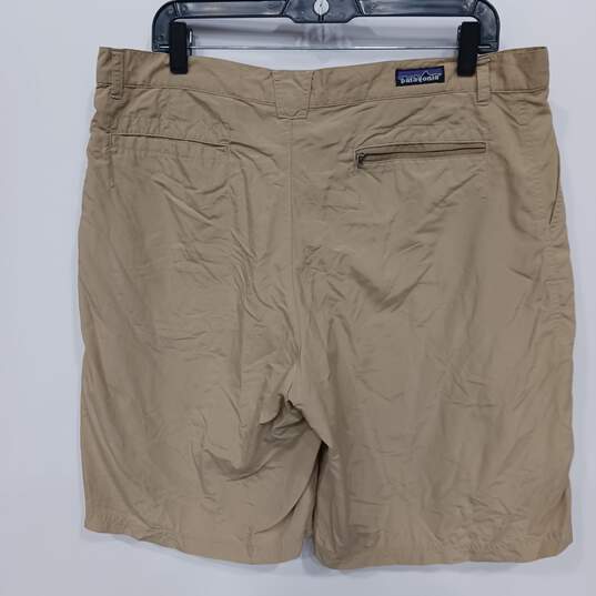 Patagonia Men's Khaki Cargo Shorts Size 38 image number 2