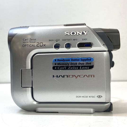 Sony Handycam DCR-HC32 MiniDV Camcorder (For Parts or Repair) image number 5