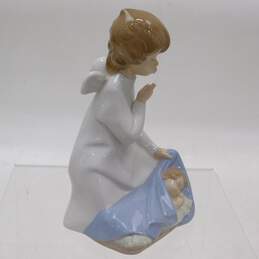 Retired Lladro Guardian Angel w/ Baby in Box 4635 Glazed Porcelain Figurine alternative image