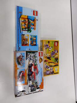 3 Lego Set Bundle #31125,40583,76946 alternative image