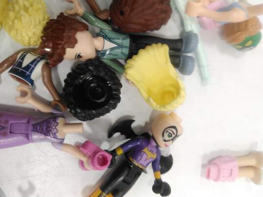 Bundle of Assorted Lego Friends Mini Figures image number 4