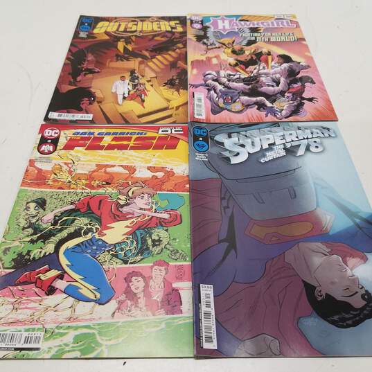 DC Comic Books Misc. Box Lot image number 4