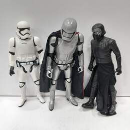 6pc Bundle of Assorted Star Wars Action Figures alternative image