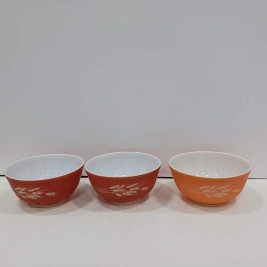 3PC Pyrex Assorted Colored Mixing Bowl Bundle image number 1