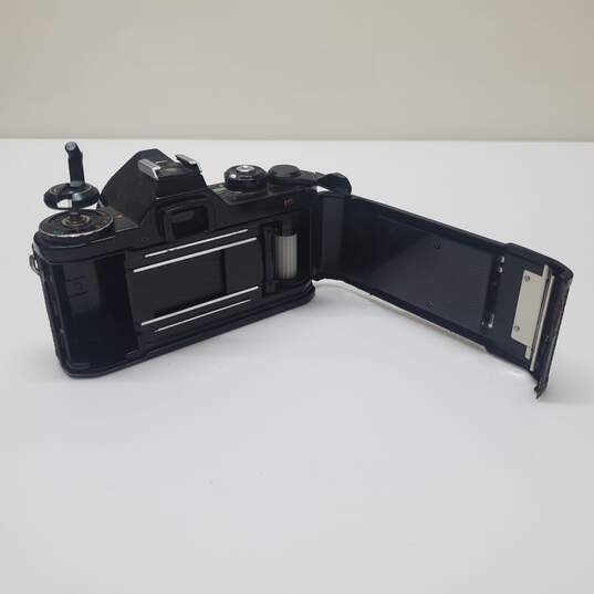 Pentax ME SLR Camera Body For Parts/Repair image number 4