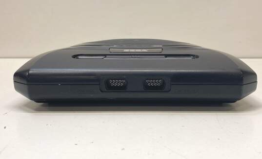 Sega Genesis II Console For Parts/Repair- Black image number 3