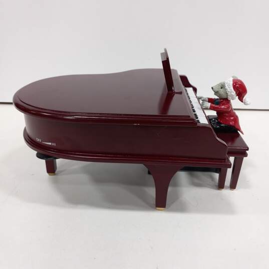 Maestro Mouse Recital Piano Figurine image number 4