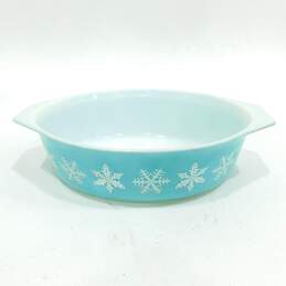 Vintage Pyrex Turquoise Blue Snowflake 2.5 Qt. Casserole Dish No Lid alternative image