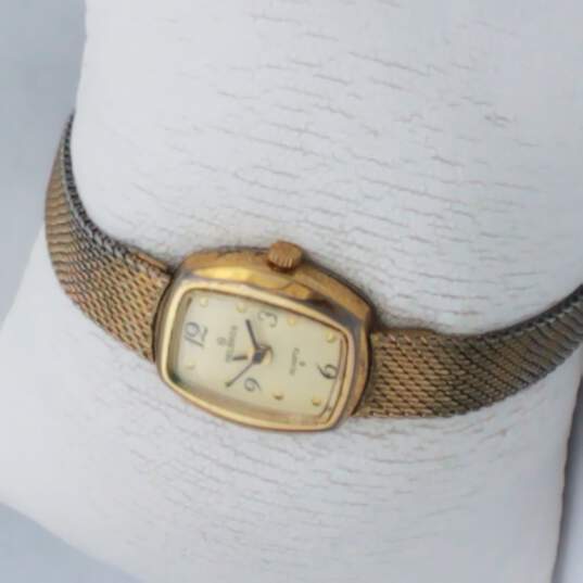 Vintage Helbros Gold Tone Quartz Watch NOT RUNNING image number 2