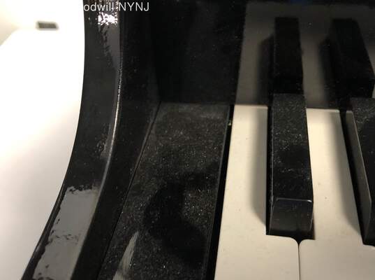 Schoenhut Baby Black Grand Piano Toy image number 3