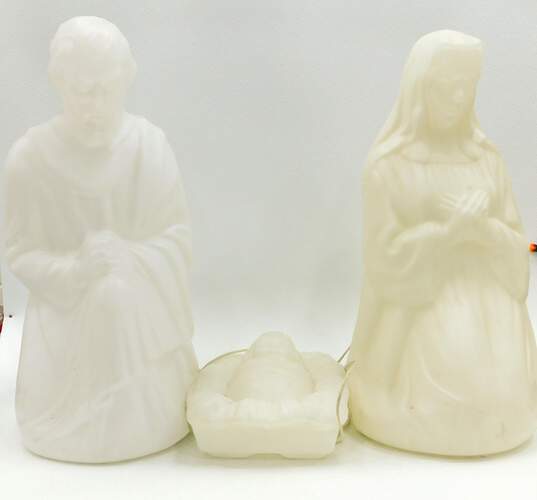 Vintage General Foam Plastics 3-Pc. White Marble Blow Mold Nativity Scene IOB image number 1