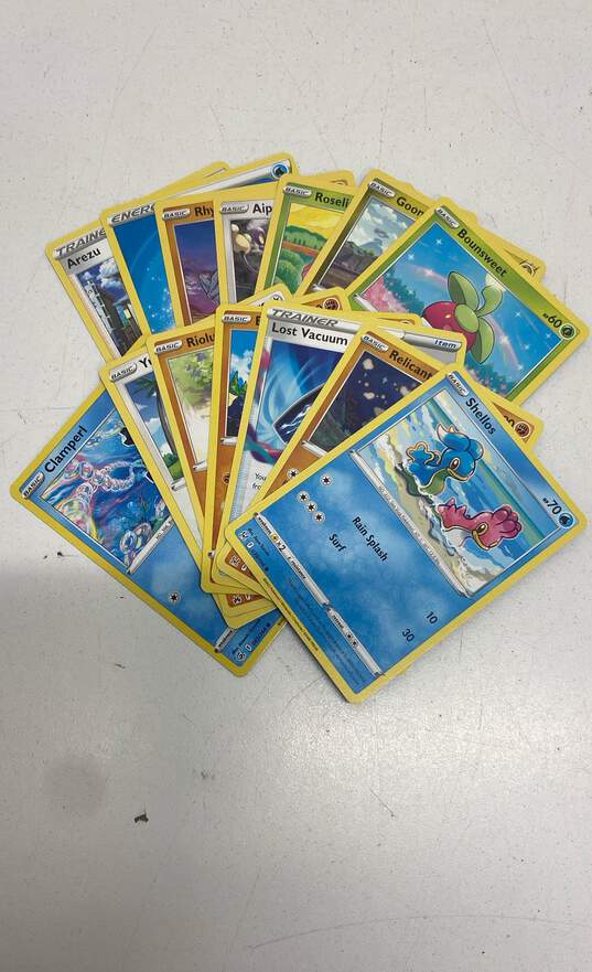 Assorted Pokémon TCG Common, Uncommon and Rare Trading Cards (600 Plus Cards) image number 2