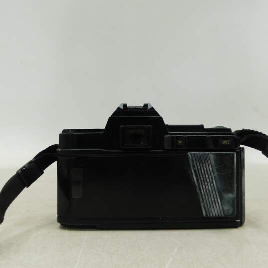 Minolta Maxxum 7000 SLR 35mm Film Camera W/ Lenses & Flash image number 4