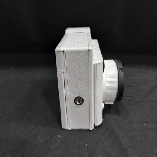 White Lomo Instant Camera image number 2