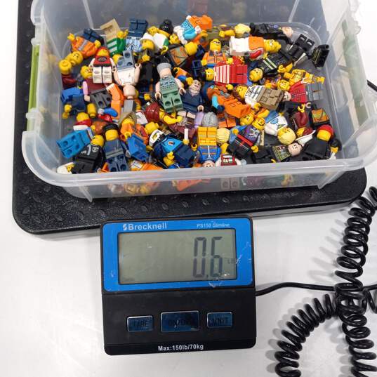 0.6lb Lot of Assorted Lego Building Toy Minifigures image number 5