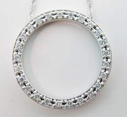 10K White Gold 0.50 CTTW Diamond Pave Open Circle Pendant Necklace 3.4g alternative image