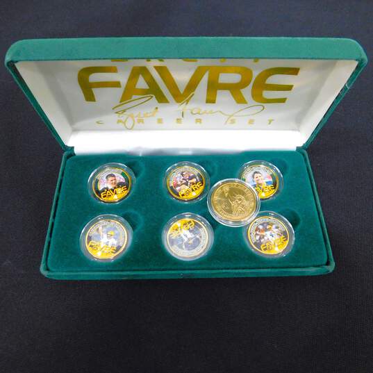 BRETT FAVRE/PACKERS Career Set Painted State Quarter w/Case $1 Coin & Medallions image number 3